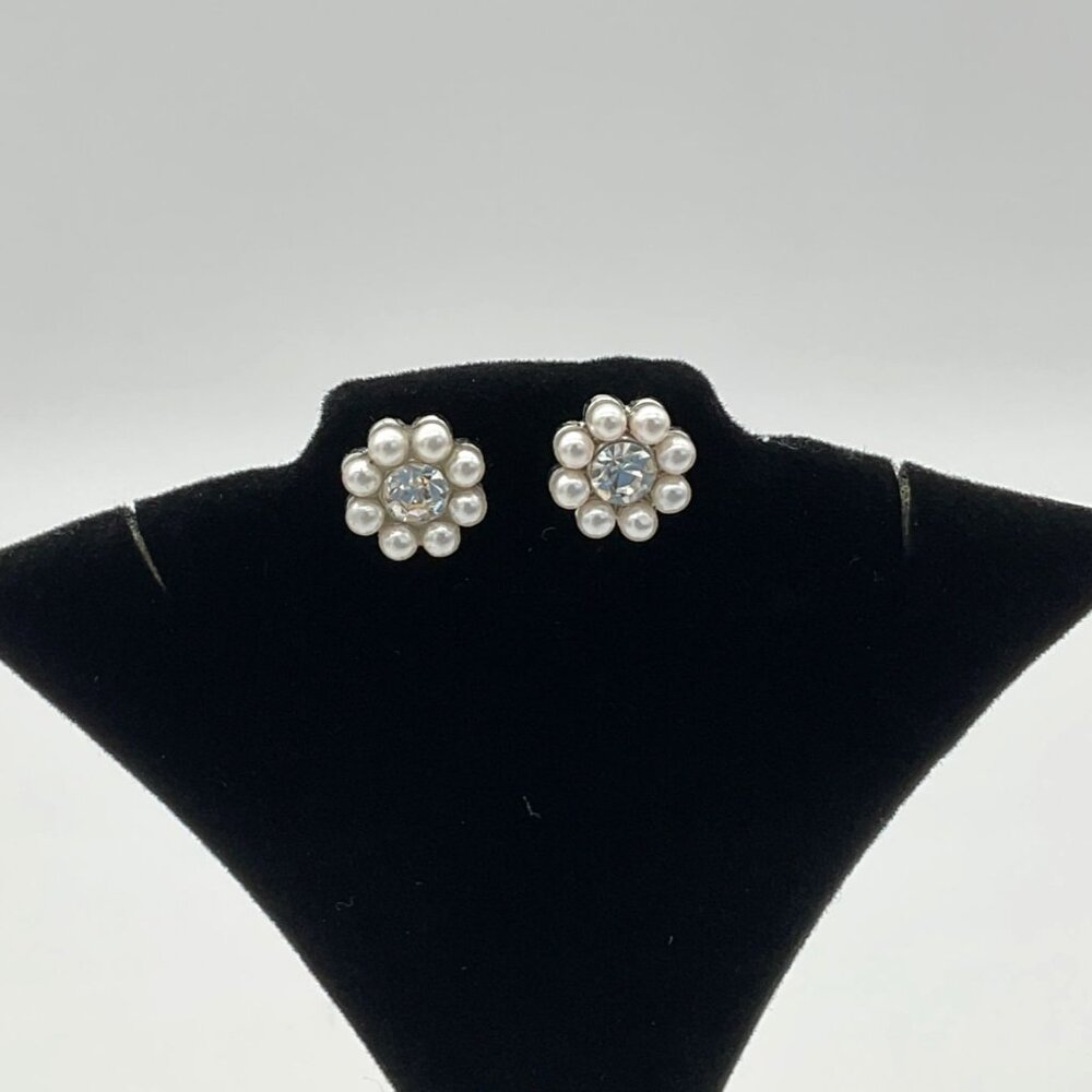 Imitation Pearl Flower Pierced Post Earrings Rhinestone Centers 0.5 inch